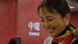 倪小蛮无意中听到张胜利的消息 母亲去香港到底是为了什么？