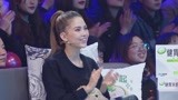 蹦床小王子现场表演 技法高超姿态优美