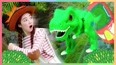 穿越到魔幻恐龙世界的露西能否逃脱呢