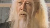 鸿钧老祖从天而降, 连元始天尊太上老君都要跪迎, 不愧是万神之祖