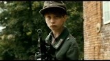 五月的四天：苏军持枪冲入福利院，小男孩拿枪指他们，却不敢开枪