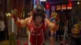 绝世高手：美女变“猛男”！把人都吓跑了！这身衣服看着好酷！