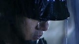 终极目标：歹徒拿钱买命，警察可不买账，警匪雨中搏斗场面精彩！