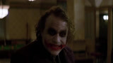 蝙蝠侠：小丑炸哥谭市，如果明白他的残酷身世，就懂了