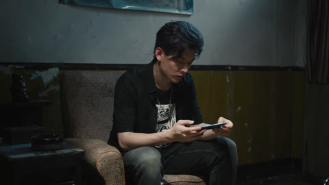 《黑白禁区》回忆杀秒催泪 谭小四看照片回忆当初-片花-高清影音线上