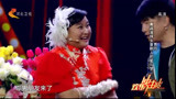 欢乐冲击波：贾玲在台上为了节目这样，台下的父亲心疼得快哭了！