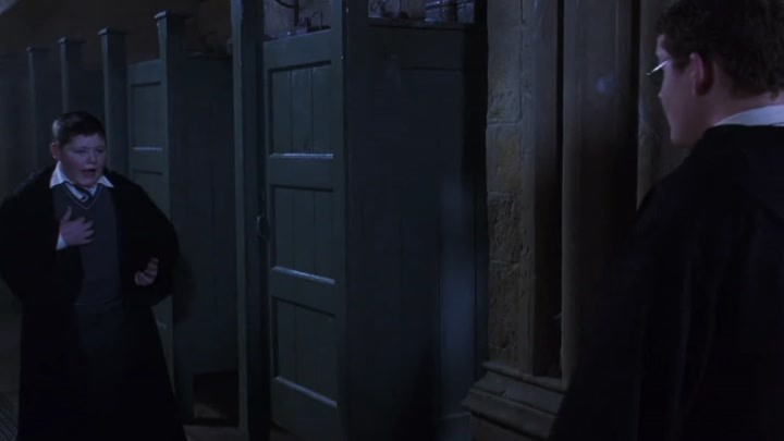 《哈利·波特2：哈利·波特与密室》(3) | 哈利和罗恩用魔法变成别人 差点被马尔福发现
