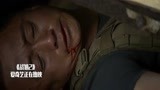 战狼2：恐怖分子杀平民，吴京冒死传回视频，首长怒了：开火