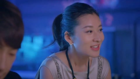 克拉恋人02《克拉恋人》箫亮酒吧买醉毫无斗志 孙菲菲为其惋惜不已