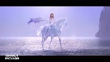 冰雪奇缘2，艾莎女王霸气驯服冰晶马，纵马驰骋这一幕，嗨