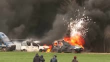 法国警方与反对修建灌溉水库抗议者发生冲突 燃烧弹点燃多辆警车