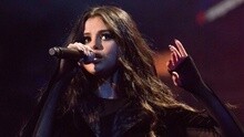 Selena Gomez Live At iHeartRadio's Jingle Bell Ball 2015