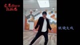 黄渤为宣传《一出好戏》跳魔性舞蹈，网友：太拼了