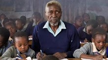 80岁老人到一年级读书，和小孩做朋友，真相让人心酸！
