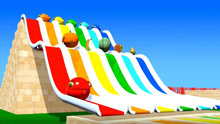 漂亮的彩虹滑滑梯