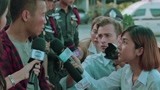 中国杂技演员帮泰国警方抓住了罪犯     这采访笑死人不偿命啊