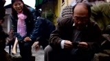 4分钟看完《疯狂的石头》，疯狂的不是石头，是为石头奔跑的人