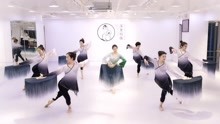 古典舞《扇舞丹青》，如同在纸上飞腾狂草，不愧是王亚彬的成名作