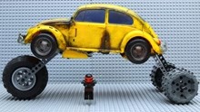  变形金刚大黄蜂对擎天柱超级英雄玩具！乐高玩具好玩有趣