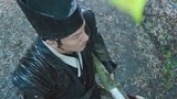 绣春刀：张震雨中查案，突然察觉有动静，转身后呆住了！