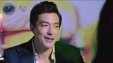 一夜惊喜：美女真的是个女屌丝，吃个饭就能想到在沙滩的场景