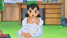 哆啦A梦：静香在洗澡时被大雄交换房间，吓得静香不知道怎么办了