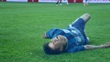 笑林足球：队长看到自己的球员踢球受伤，瞬间怒了！