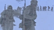 影视：红军长征过雪山，谁知许多战士走着走着就倒下了，看完泪目