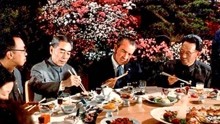 尼克松访华影像，周总理全程陪同，吃饭时连连举杯共饮