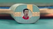 反差萌！马龙乒乓球男单晋级16强，网友发现其球拍上印有表情包