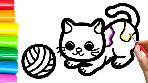 画一只玩球的可爱猫咪