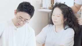 線上看 家庭組+楊迪暖心幫媽媽染髮 (2020) 帶字幕 中文配音，國語版