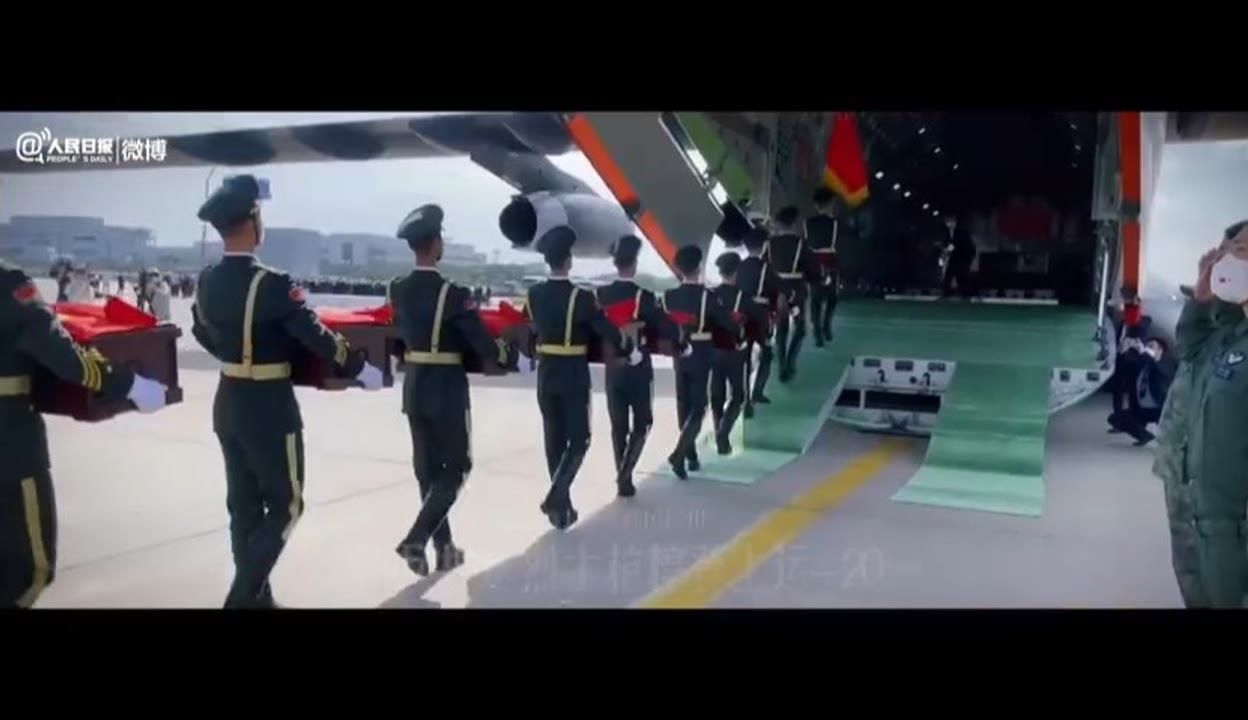 人民网官方发布-今天，第九批在韩志愿军烈士遗骸回家了-资讯视频_粉丝  image